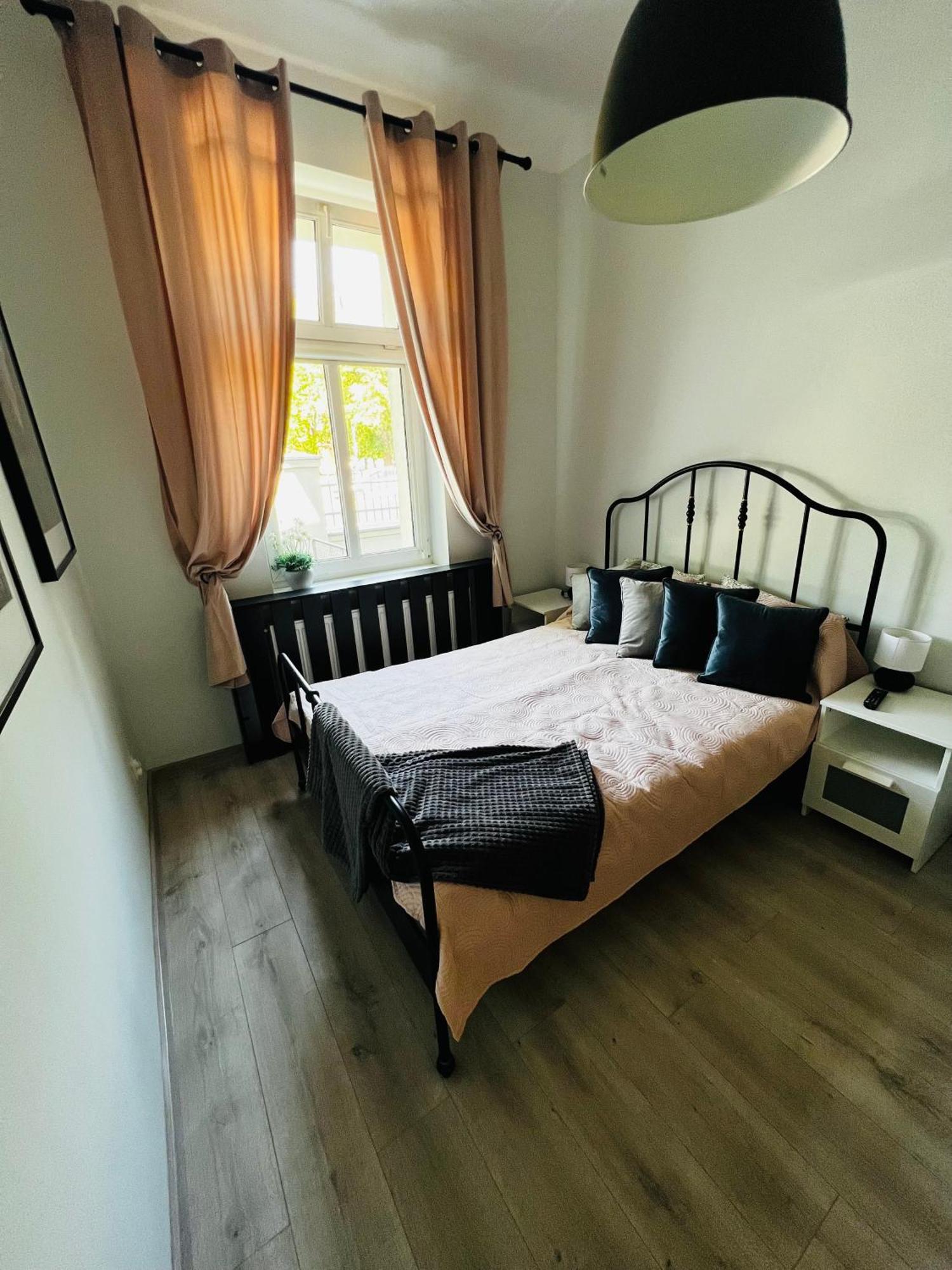 Апартаменты Plac Swietej Katarzyny 13 Торунь Экстерьер фото